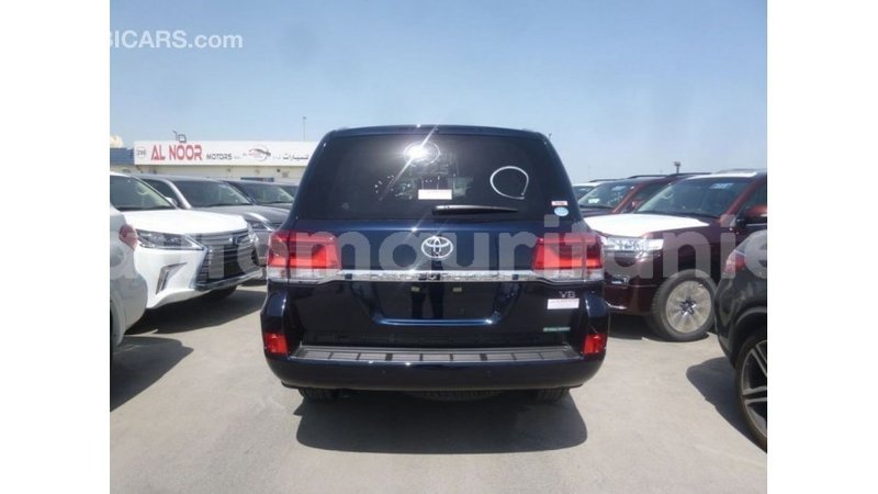 Big with watermark toyota land cruiser adrar import dubai 2793