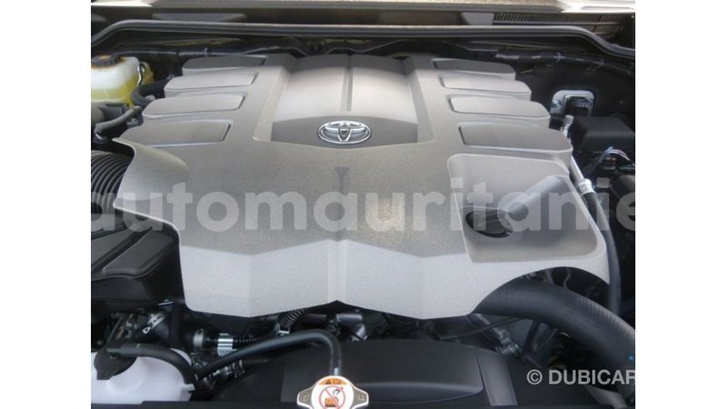 Big with watermark toyota land cruiser adrar import dubai 2793