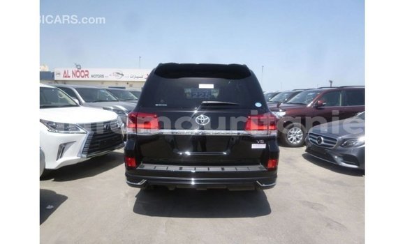 Acheter Import Voiture Toyota Land Cruiser Noir à Import - Dubai, Adrar Acheter Import Voiture Toyota Land Cruiser Noir à Import - Dubai, Adrar