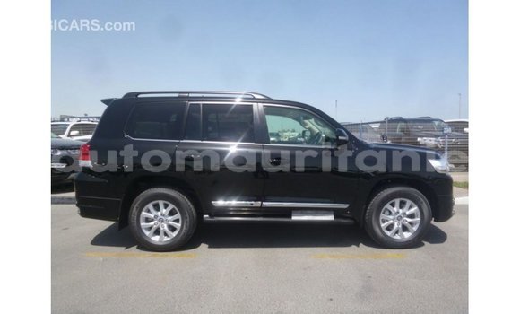 Acheter Import Voiture Toyota Land Cruiser Noir à Import - Dubai, Adrar Acheter Import Voiture Toyota Land Cruiser Noir à Import - Dubai, Adrar