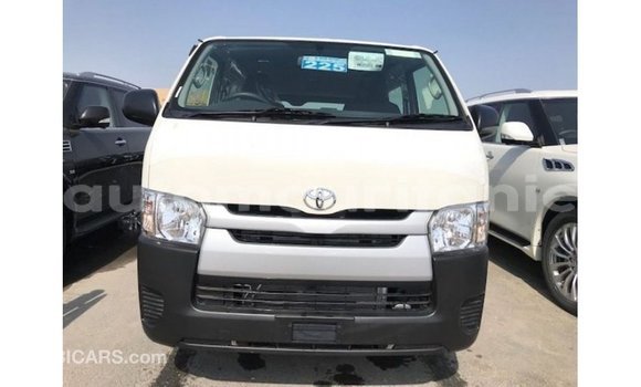 Acheter Import Voiture Toyota Hiace Blanc à Import - Dubai, Adrar Acheter Import Voiture Toyota Hiace Blanc à Import - Dubai, Adrar