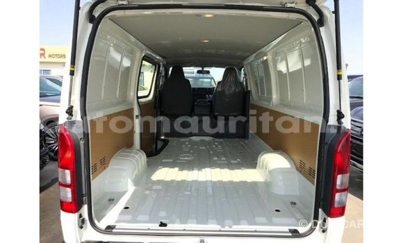 Acheter Import Voiture Toyota Hiace Blanc à Import - Dubai, Adrar Acheter Import Voiture Toyota Hiace Blanc à Import - Dubai, Adrar