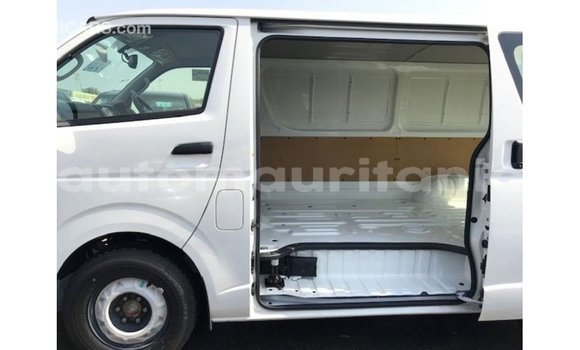 Acheter Import Voiture Toyota Hiace Blanc à Import - Dubai, Adrar Acheter Import Voiture Toyota Hiace Blanc à Import - Dubai, Adrar