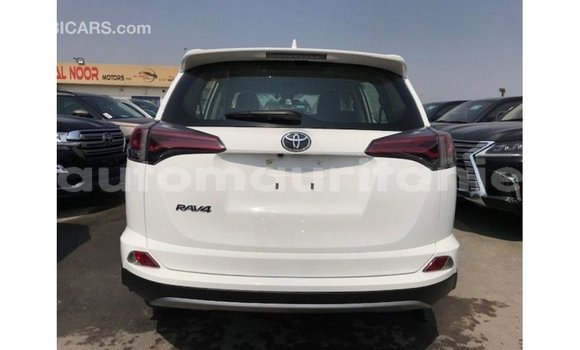 Acheter Import Utilitaire Toyota HiAce Blanc à Import - Dubai, Adrar Acheter Import Utilitaire Toyota HiAce Blanc à Import - Dubai, Adrar