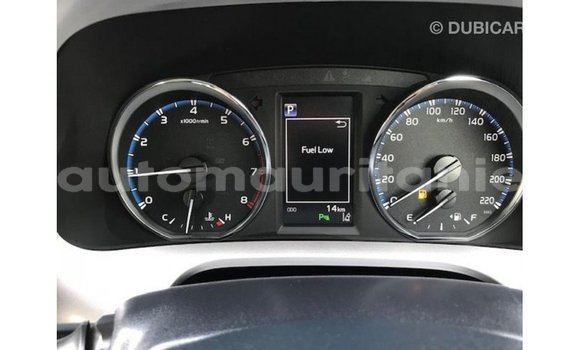 Acheter Import Utilitaire Toyota HiAce Blanc à Import - Dubai, Adrar Acheter Import Utilitaire Toyota HiAce Blanc à Import - Dubai, Adrar