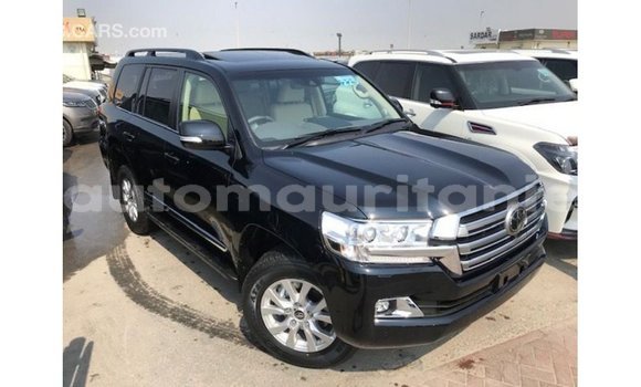 Acheter Import Voiture Toyota Land Cruiser Noir à Import - Dubai, Adrar Acheter Import Voiture Toyota Land Cruiser Noir à Import - Dubai, Adrar