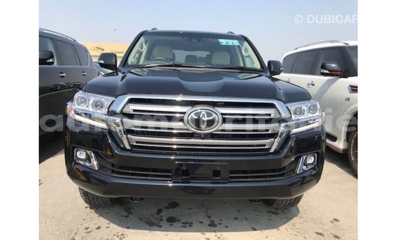 Acheter Import Voiture Toyota Land Cruiser Noir à Import - Dubai, Adrar Acheter Import Voiture Toyota Land Cruiser Noir à Import - Dubai, Adrar