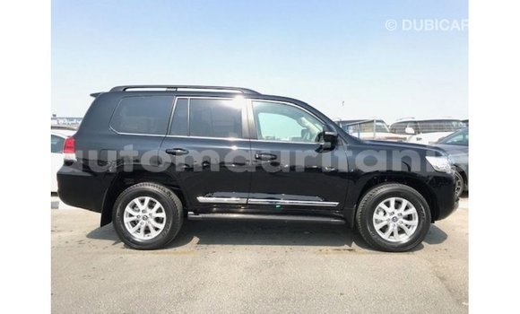 Acheter Import Voiture Toyota Land Cruiser Noir à Import - Dubai, Adrar Acheter Import Voiture Toyota Land Cruiser Noir à Import - Dubai, Adrar
