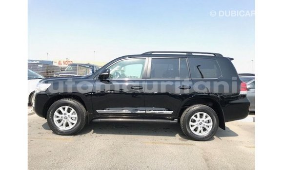 Acheter Import Voiture Toyota Land Cruiser Noir à Import - Dubai, Adrar Acheter Import Voiture Toyota Land Cruiser Noir à Import - Dubai, Adrar
