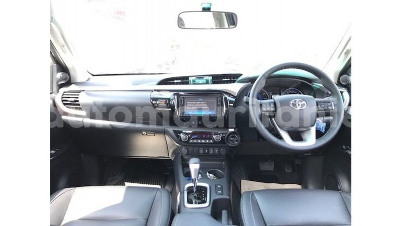 Big with watermark toyota hilux adrar import dubai 2806