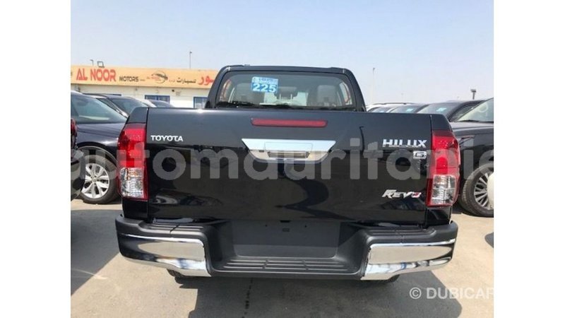 Big with watermark toyota hilux adrar import dubai 2806
