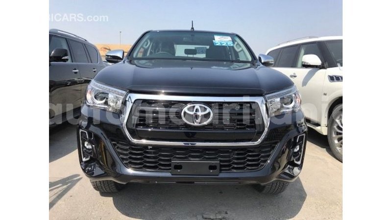 Big with watermark toyota hilux adrar import dubai 2806