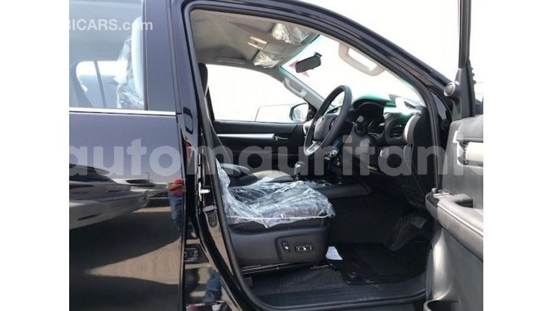 Big with watermark toyota hilux adrar import dubai 2806