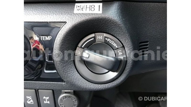 Big with watermark toyota hilux adrar import dubai 2806
