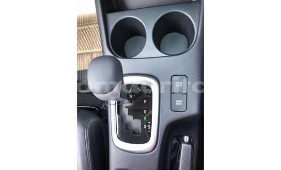 Acheter Import Voiture Toyota Hilux Noir à Import - Dubai, Adrar Acheter Import Voiture Toyota Hilux Noir à Import - Dubai, Adrar