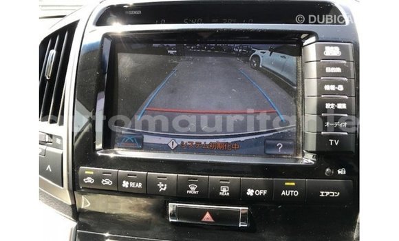 Acheter Import Voiture Toyota Land Cruiser Blanc à Import - Dubai, Adrar Acheter Import Voiture Toyota Land Cruiser Blanc à Import - Dubai, Adrar