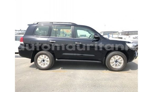 Acheter Import Voiture Toyota Land Cruiser Noir à Import - Dubai, Adrar Acheter Import Voiture Toyota Land Cruiser Noir à Import - Dubai, Adrar
