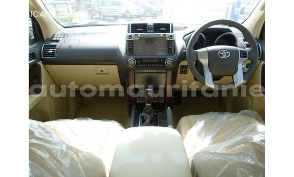 Acheter Import Voiture Toyota Prado Blanc à Import - Dubai, Adrar Acheter Import Voiture Toyota Prado Blanc à Import - Dubai, Adrar