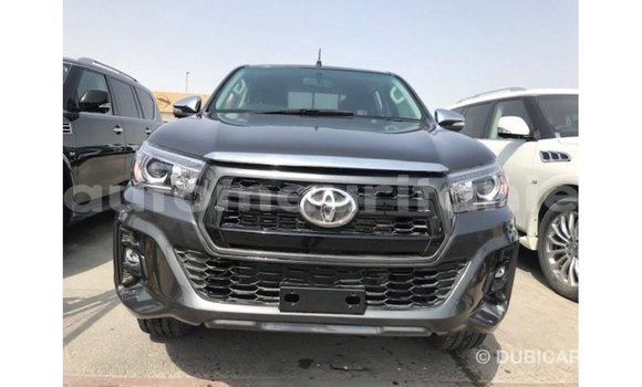 Acheter Import Voiture Toyota Hilux Noir à Import - Dubai, Adrar Acheter Import Voiture Toyota Hilux Noir à Import - Dubai, Adrar
