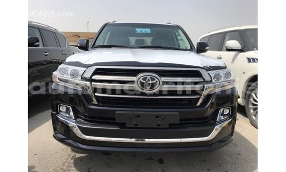 Acheter Import Voiture Toyota Land Cruiser Noir à Import - Dubai, Adrar Acheter Import Voiture Toyota Land Cruiser Noir à Import - Dubai, Adrar