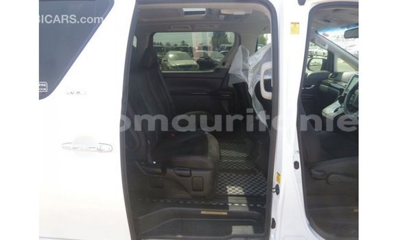 Acheter Import Voiture Toyota Vellfire Blanc à Import - Dubai, Adrar Acheter Import Voiture Toyota Vellfire Blanc à Import - Dubai, Adrar
