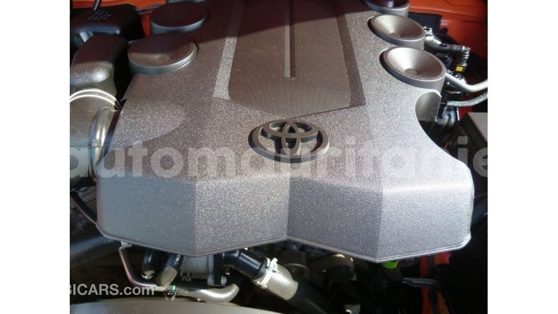 Big with watermark toyota fj cruiser adrar import dubai 2825