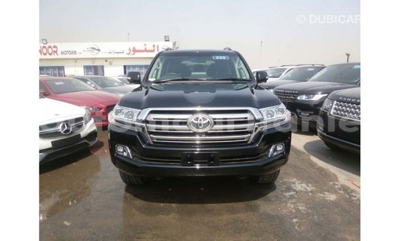 Acheter Import Voiture Toyota Land Cruiser Noir à Import - Dubai, Adrar Acheter Import Voiture Toyota Land Cruiser Noir à Import - Dubai, Adrar