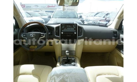 Acheter Import Voiture Toyota Land Cruiser Blanc à Import - Dubai, Adrar Acheter Import Voiture Toyota Land Cruiser Blanc à Import - Dubai, Adrar