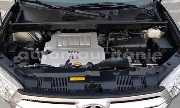 Acheter Import Voiture Toyota Highlander Vert à Import - Dubai, Adrar Acheter Import Voiture Toyota Highlander Vert à Import - Dubai, Adrar