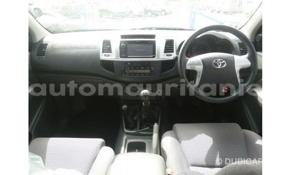 Acheter Import Voiture Toyota Hilux Blanc à Import - Dubai, Adrar Acheter Import Voiture Toyota Hilux Blanc à Import - Dubai, Adrar
