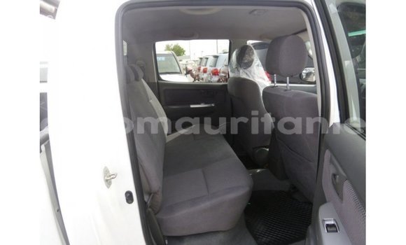 Acheter Import Voiture Toyota Hilux Blanc à Import - Dubai, Adrar Acheter Import Voiture Toyota Hilux Blanc à Import - Dubai, Adrar