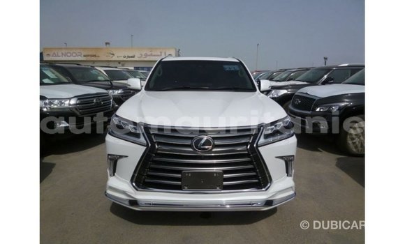 Acheter Import Voiture Lexus LX Blanc à Import - Dubai, Adrar Acheter Import Voiture Lexus LX Blanc à Import - Dubai, Adrar