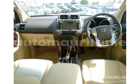 Acheter Import Voiture Toyota Prado Blanc à Import - Dubai, Adrar Acheter Import Voiture Toyota Prado Blanc à Import - Dubai, Adrar