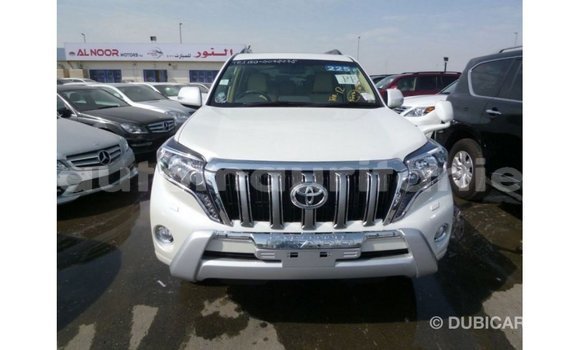 Acheter Import Voiture Toyota Prado Blanc à Import - Dubai, Adrar Acheter Import Voiture Toyota Prado Blanc à Import - Dubai, Adrar