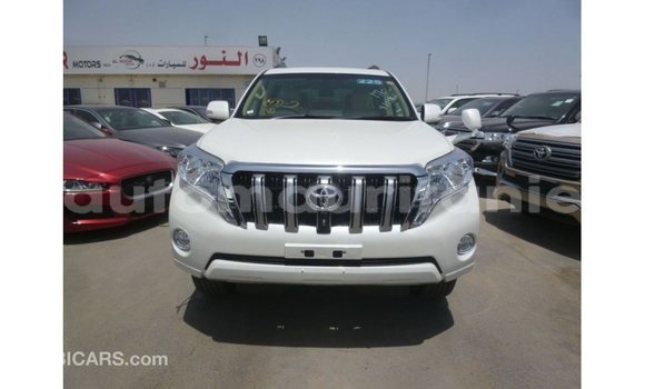 Acheter Import Voiture Toyota Prado Blanc à Import - Dubai, Adrar Acheter Import Voiture Toyota Prado Blanc à Import - Dubai, Adrar