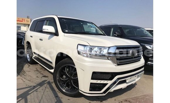Acheter Import Voiture Toyota Land Cruiser Blanc à Import - Dubai, Adrar Acheter Import Voiture Toyota Land Cruiser Blanc à Import - Dubai, Adrar