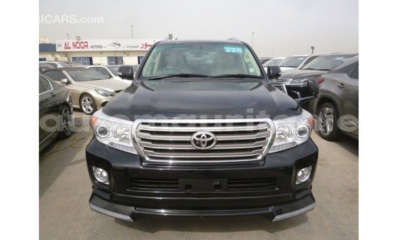 Acheter Import Voiture Toyota Land Cruiser Noir à Import - Dubai, Adrar Acheter Import Voiture Toyota Land Cruiser Noir à Import - Dubai, Adrar