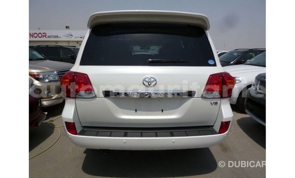 Acheter Import Voiture Toyota Land Cruiser Blanc à Import - Dubai, Adrar Acheter Import Voiture Toyota Land Cruiser Blanc à Import - Dubai, Adrar