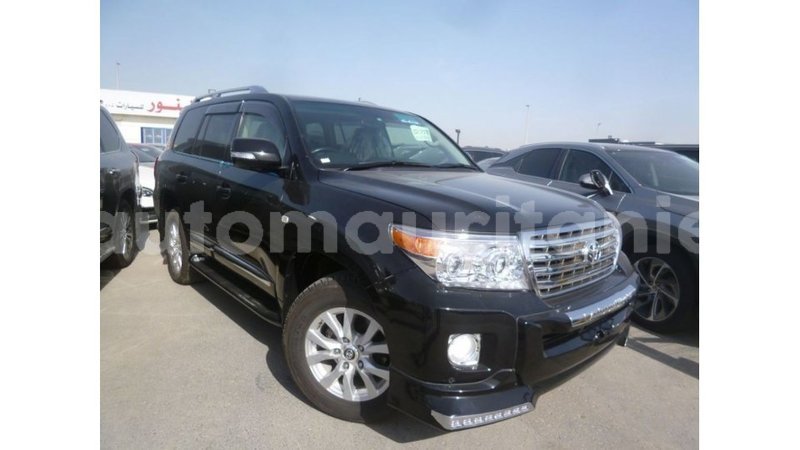 Big with watermark toyota land cruiser adrar import dubai 2867