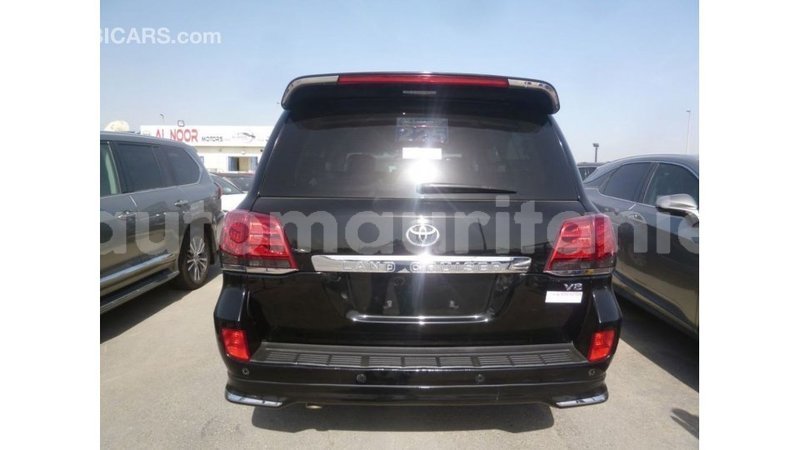 Big with watermark toyota land cruiser adrar import dubai 2867