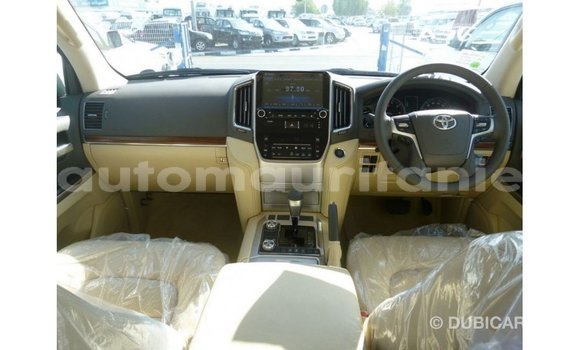 Acheter Import Voiture Toyota Land Cruiser Blanc à Import - Dubai, Adrar Acheter Import Voiture Toyota Land Cruiser Blanc à Import - Dubai, Adrar