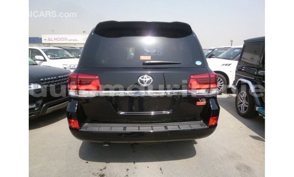 Acheter Import Voiture Toyota Land Cruiser Noir à Import - Dubai, Adrar Acheter Import Voiture Toyota Land Cruiser Noir à Import - Dubai, Adrar