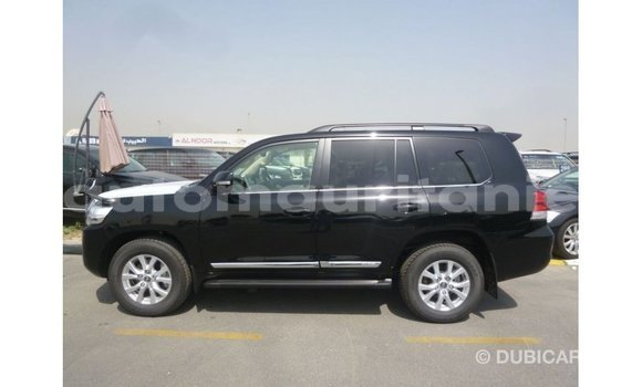 Acheter Import Voiture Toyota Land Cruiser Noir à Import - Dubai, Adrar Acheter Import Voiture Toyota Land Cruiser Noir à Import - Dubai, Adrar