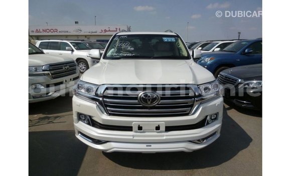 Buy Import Toyota Land Cruiser White Car in Import - Dubai in Adrar Buy Import Toyota Land Cruiser White Car in Import - Dubai in Adrar