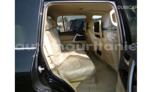 Acheter Import Voiture Toyota Land Cruiser Noir à Import - Dubai, Adrar Acheter Import Voiture Toyota Land Cruiser Noir à Import - Dubai, Adrar