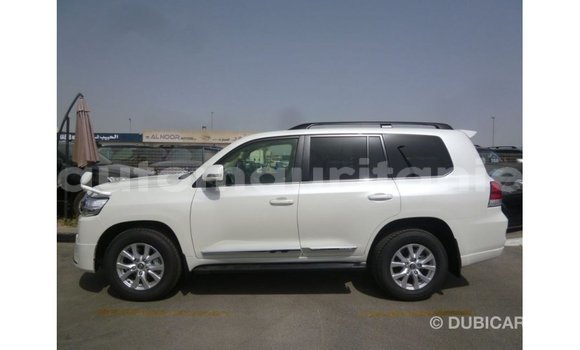 Acheter Import Voiture Toyota Land Cruiser Blanc à Import - Dubai, Adrar Acheter Import Voiture Toyota Land Cruiser Blanc à Import - Dubai, Adrar