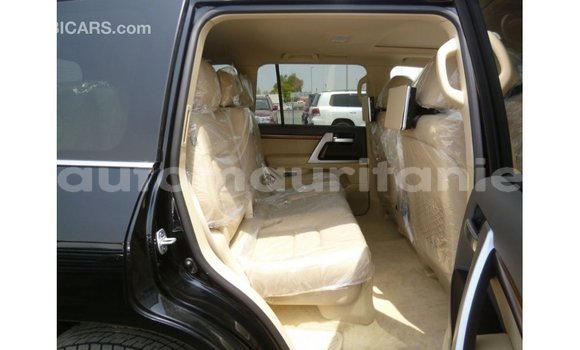 Acheter Import Voiture Toyota Land Cruiser Noir à Import - Dubai, Adrar Acheter Import Voiture Toyota Land Cruiser Noir à Import - Dubai, Adrar