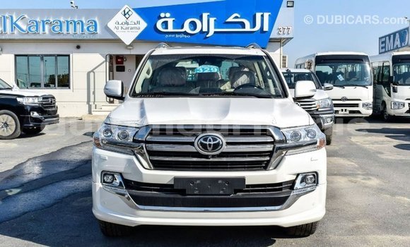 Acheter Import Voiture Toyota Land Cruiser Blanc à Import - Dubai, Adrar Acheter Import Voiture Toyota Land Cruiser Blanc à Import - Dubai, Adrar
