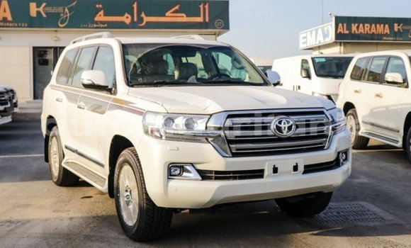 Acheter Import Voiture Toyota Land Cruiser Blanc à Import - Dubai, Adrar Acheter Import Voiture Toyota Land Cruiser Blanc à Import - Dubai, Adrar