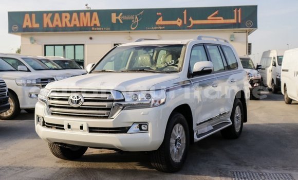 Acheter Import Voiture Toyota Land Cruiser Blanc à Import - Dubai, Adrar Acheter Import Voiture Toyota Land Cruiser Blanc à Import - Dubai, Adrar